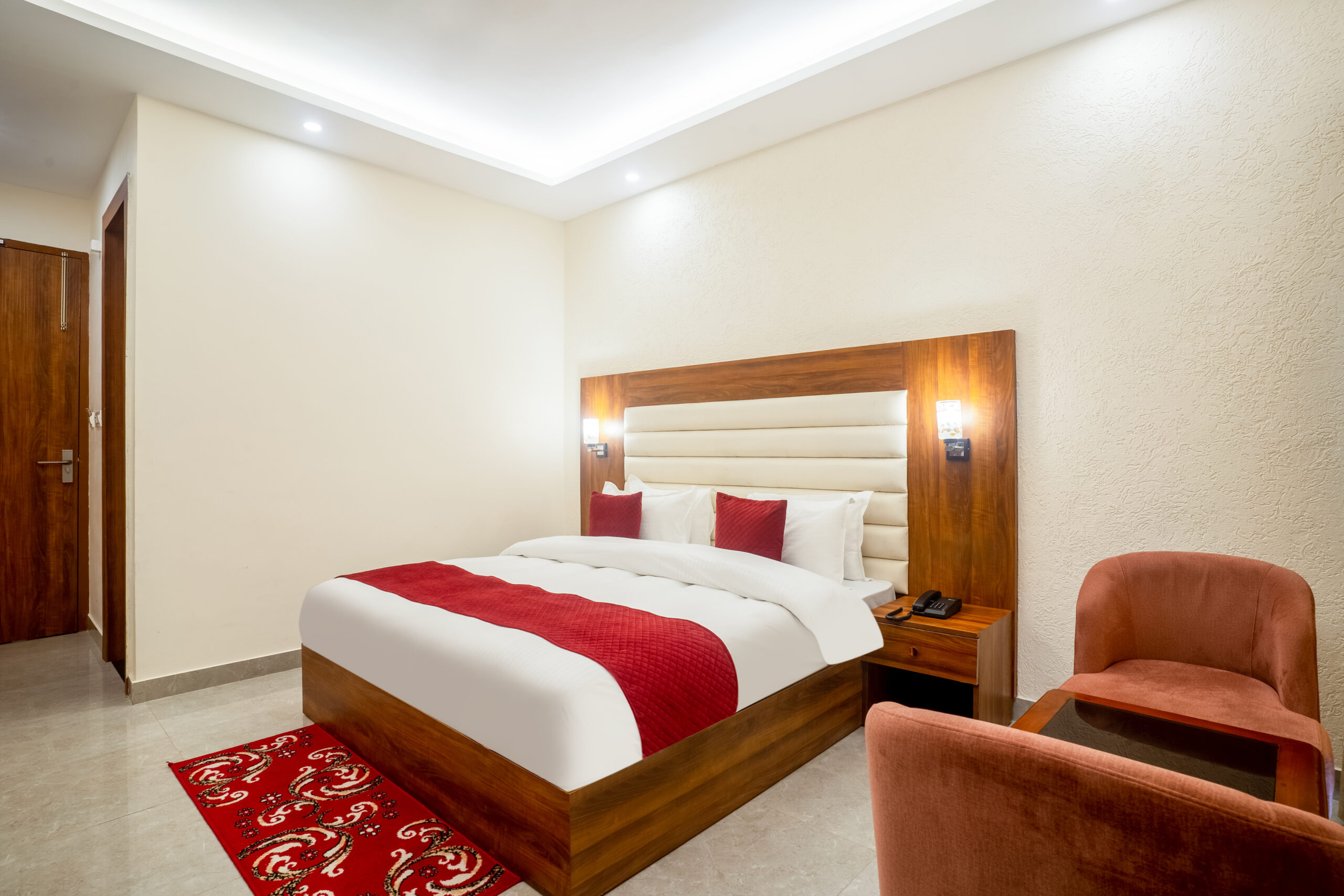 Watch Hotel Video<div>2 Minutes Video</div>